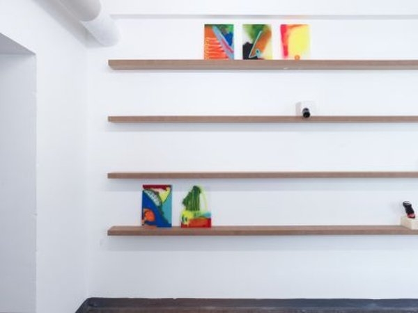Wanda Nay – Shelf, 2011, 375 cm x 220 cm, view oft he installation