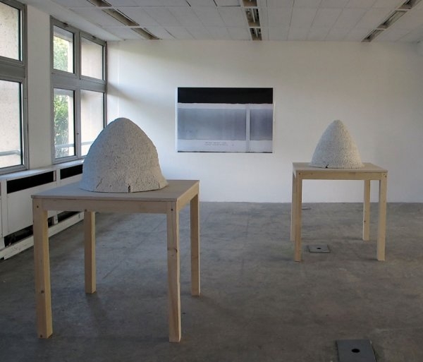 Claire Perret – Vaults, 2010, porcelain, 60 x 60 x 60