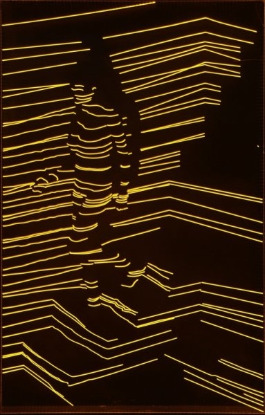 KATARZYNA DITRICH – PATURALSKA – Akt sestupující ze schodů, 2011, 130 x 200 cm, plexisklo, svítící LED pásky