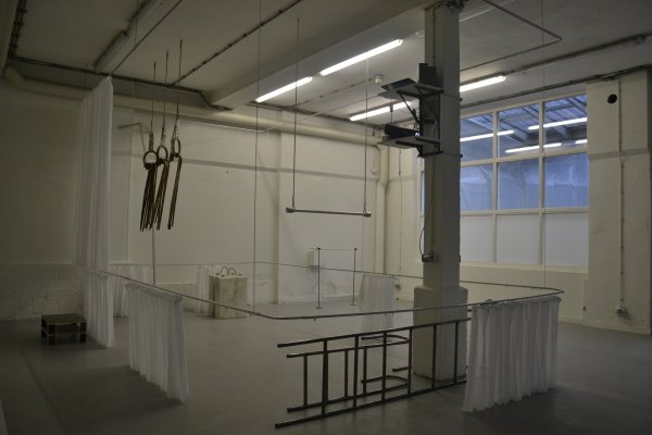 Gitte Hendrikx – Bez názvu, 2014 (pohled do instalace, KABK Den Haag)