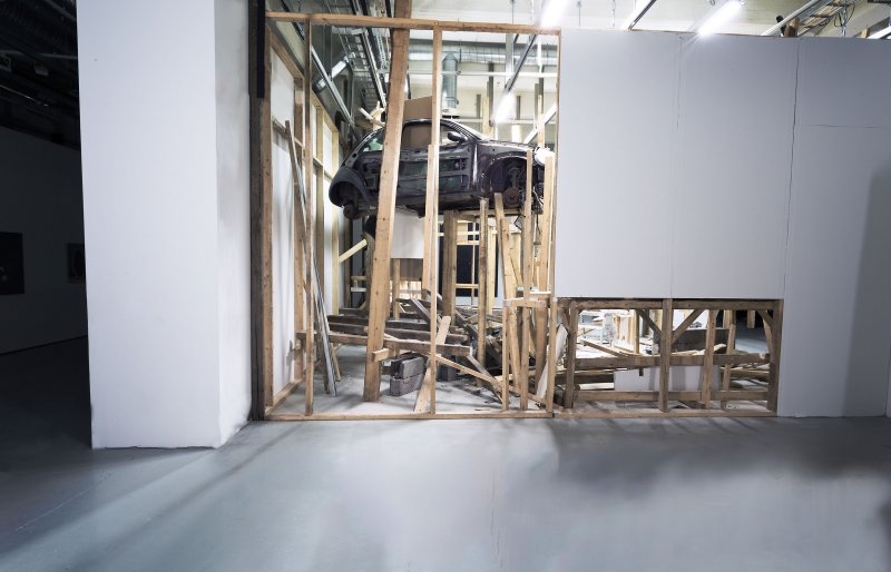 Mika Helin – Zátiší prostorů, 2015, instalace, různá média