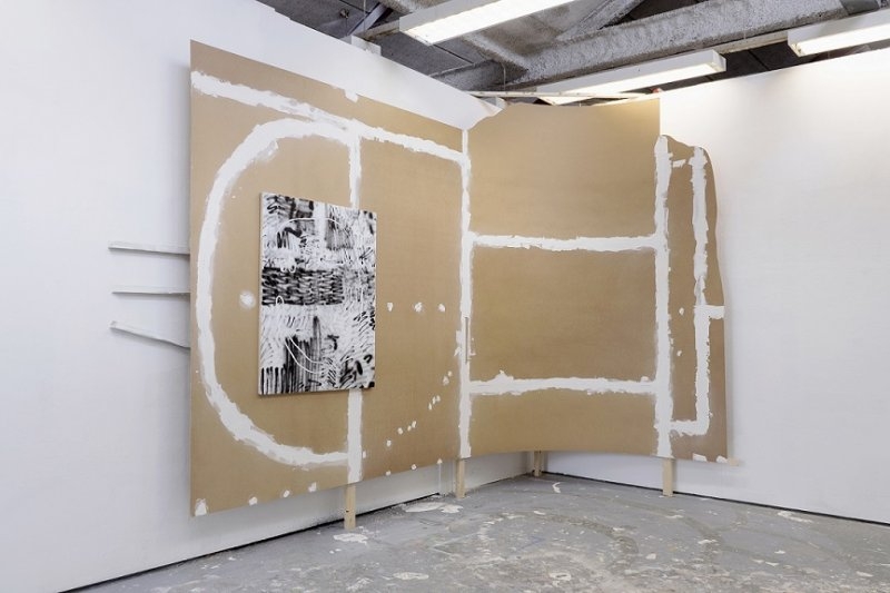 Ricardo van Eyk – Putty, 2016, malba na dřevěném panelu. Site-specific. 500x300 cm. foto: Natalie Jordanova  