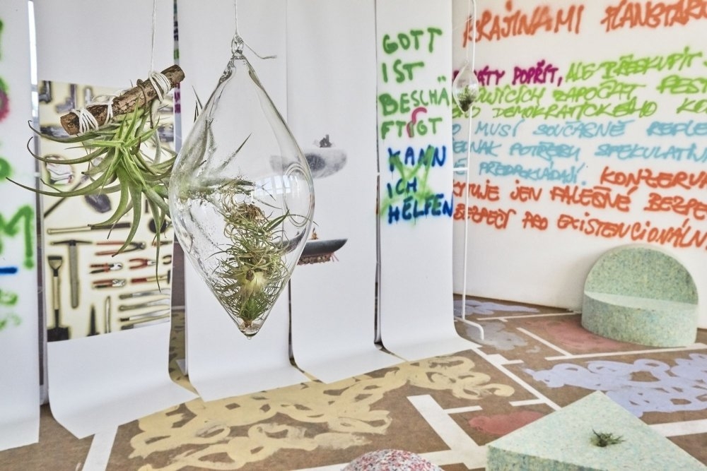 Martina Růžičková – Polyamory Design Unit, 2017, mixed media installation, photo by Yozhi Yazooma